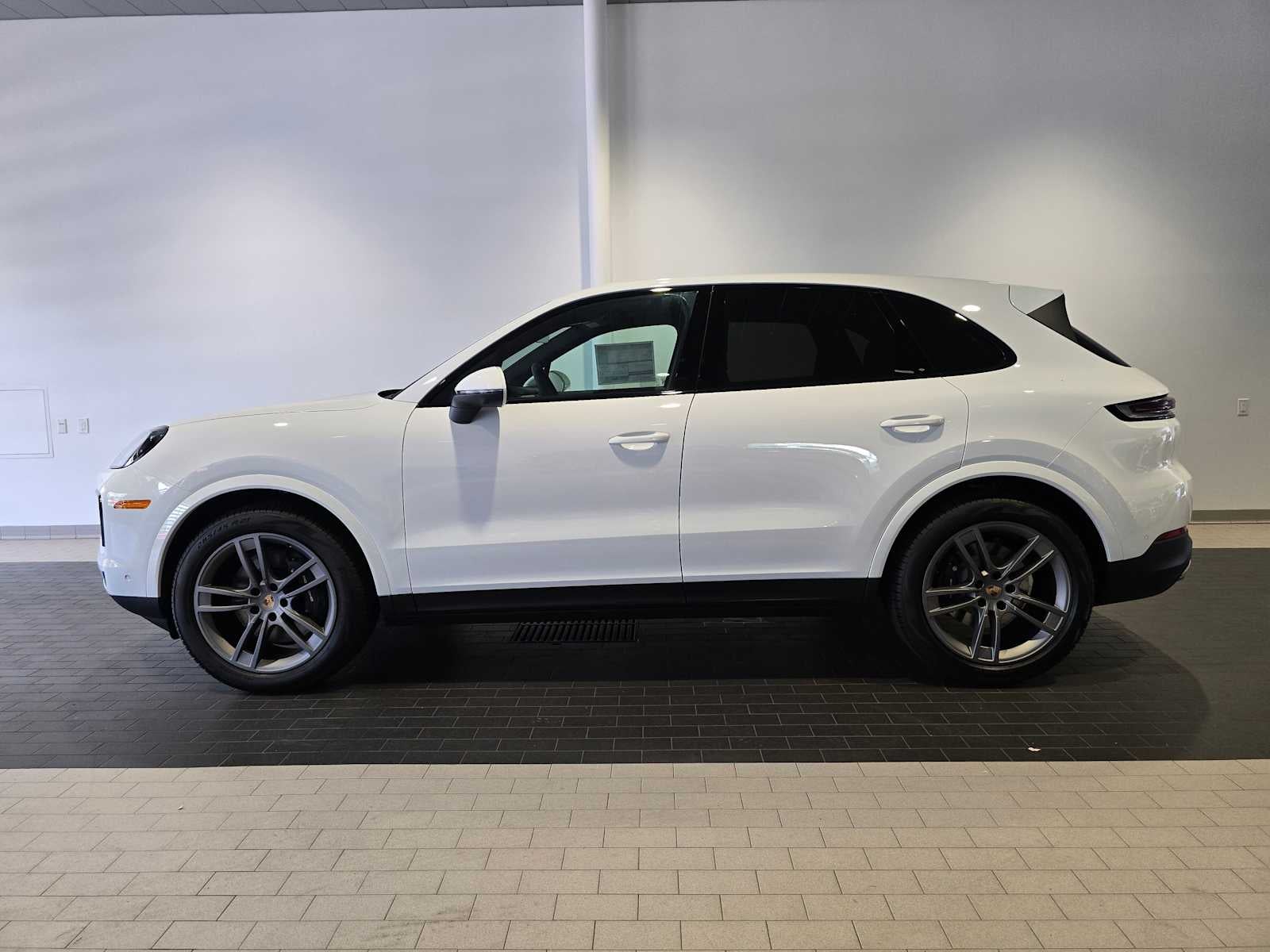 2025 Porsche Cayenne Base