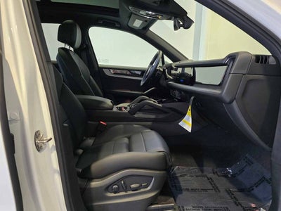 2025 Porsche Cayenne Base
