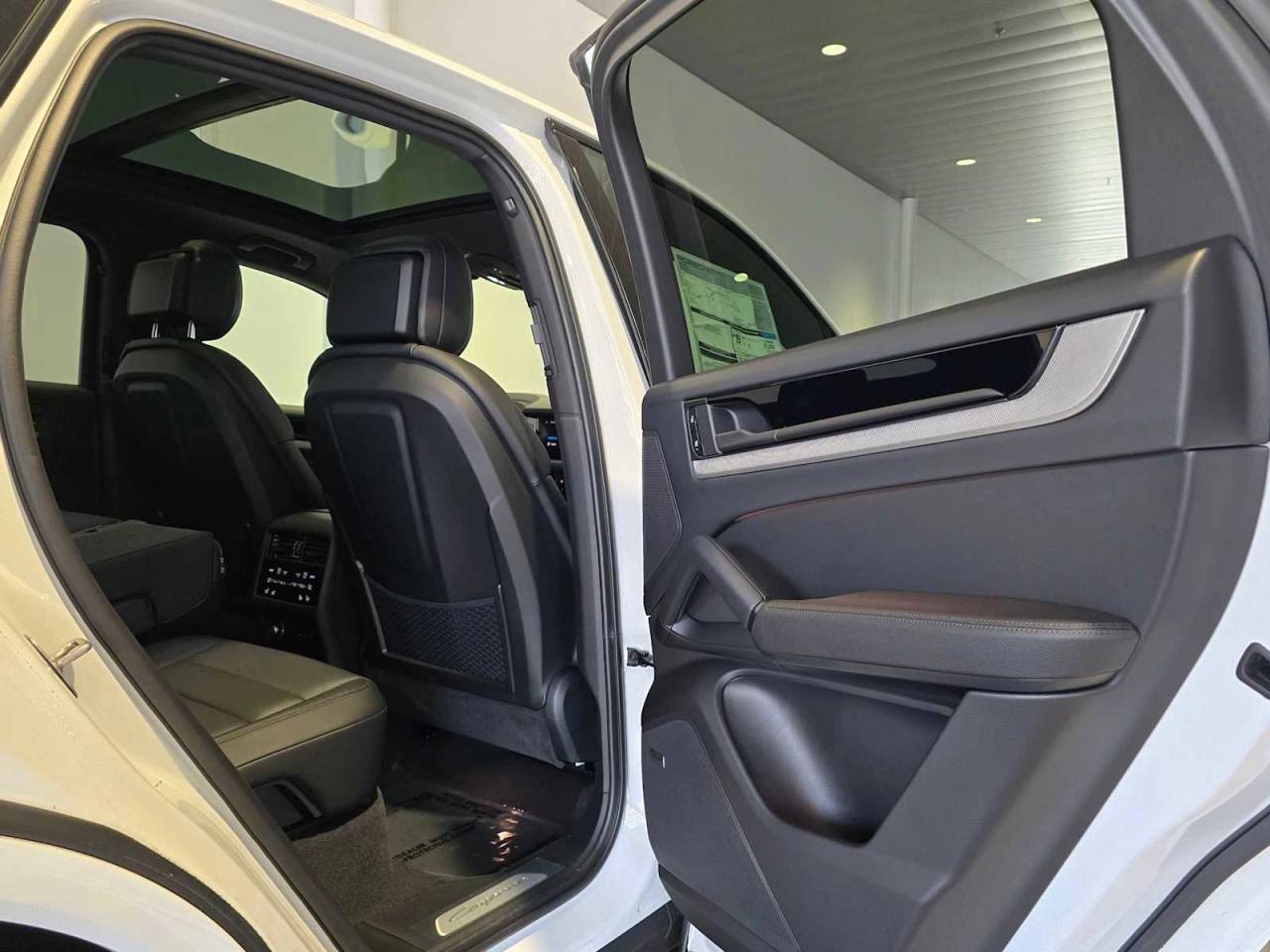 2025 Porsche Cayenne Base