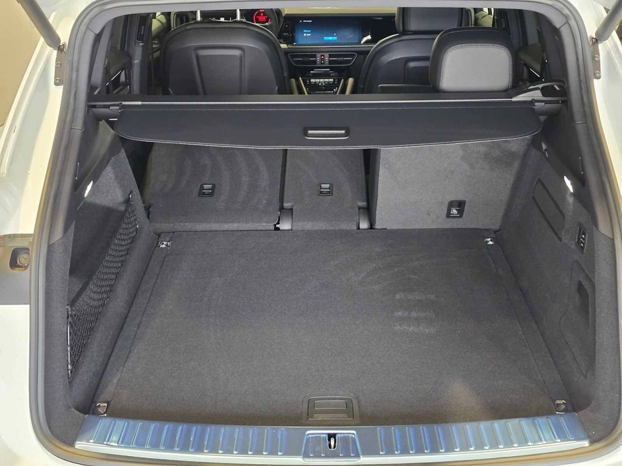 2025 Porsche Cayenne Base