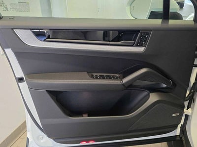 2025 Porsche Cayenne Base