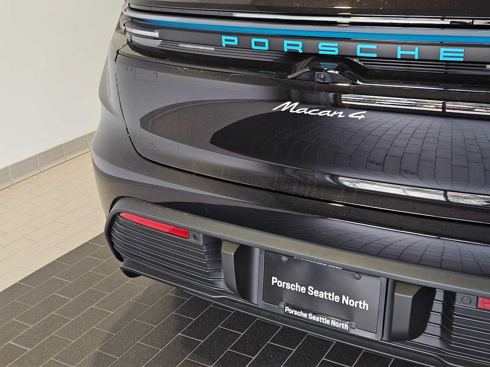 2024 Porsche Macan Electric 4