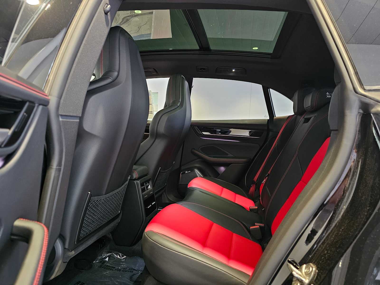 2024 Porsche Macan Electric 4