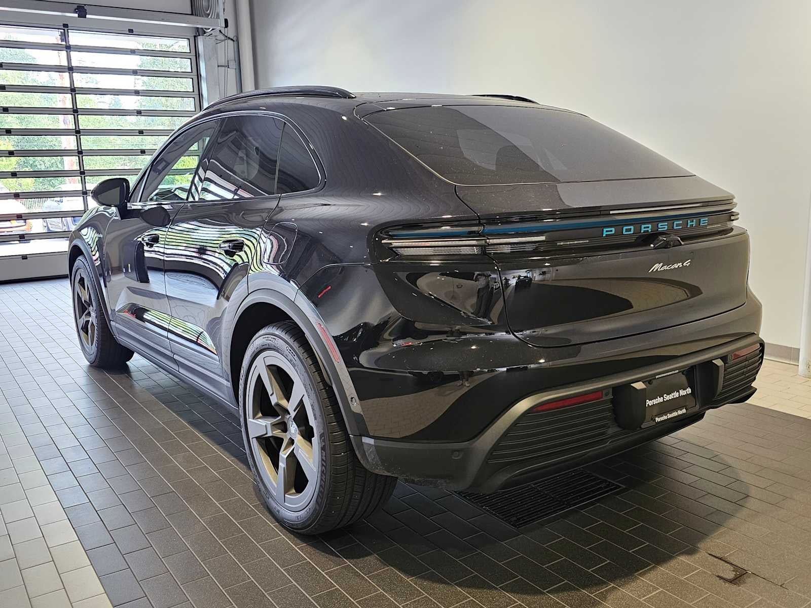 2024 Porsche Macan Electric 4