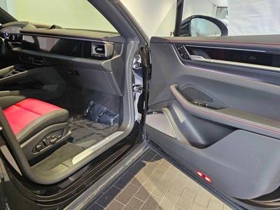 2024 Porsche Macan Electric 4