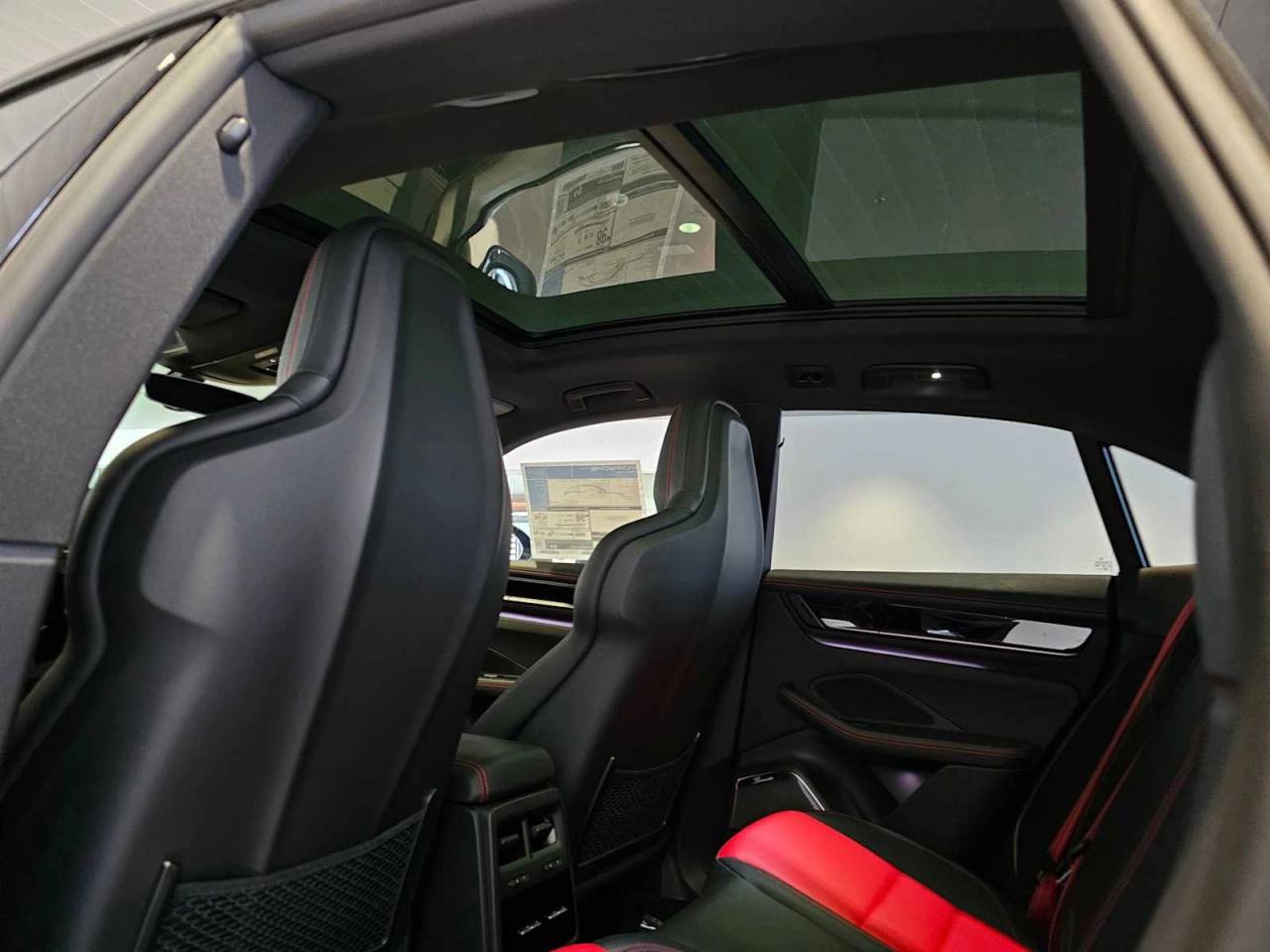 2024 Porsche Macan Electric 4