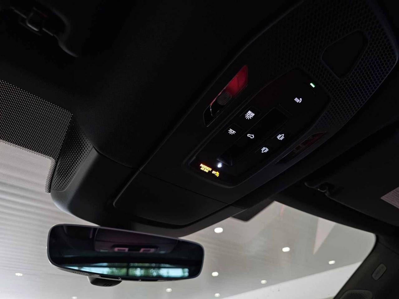 2024 Porsche Macan Electric 4