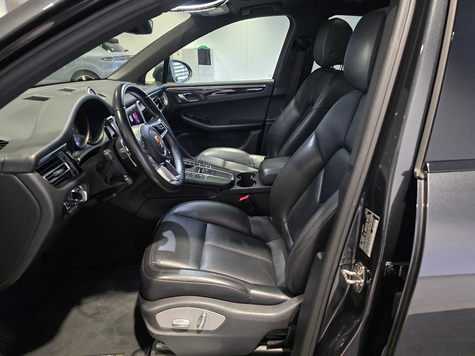 2021 Porsche Macan S