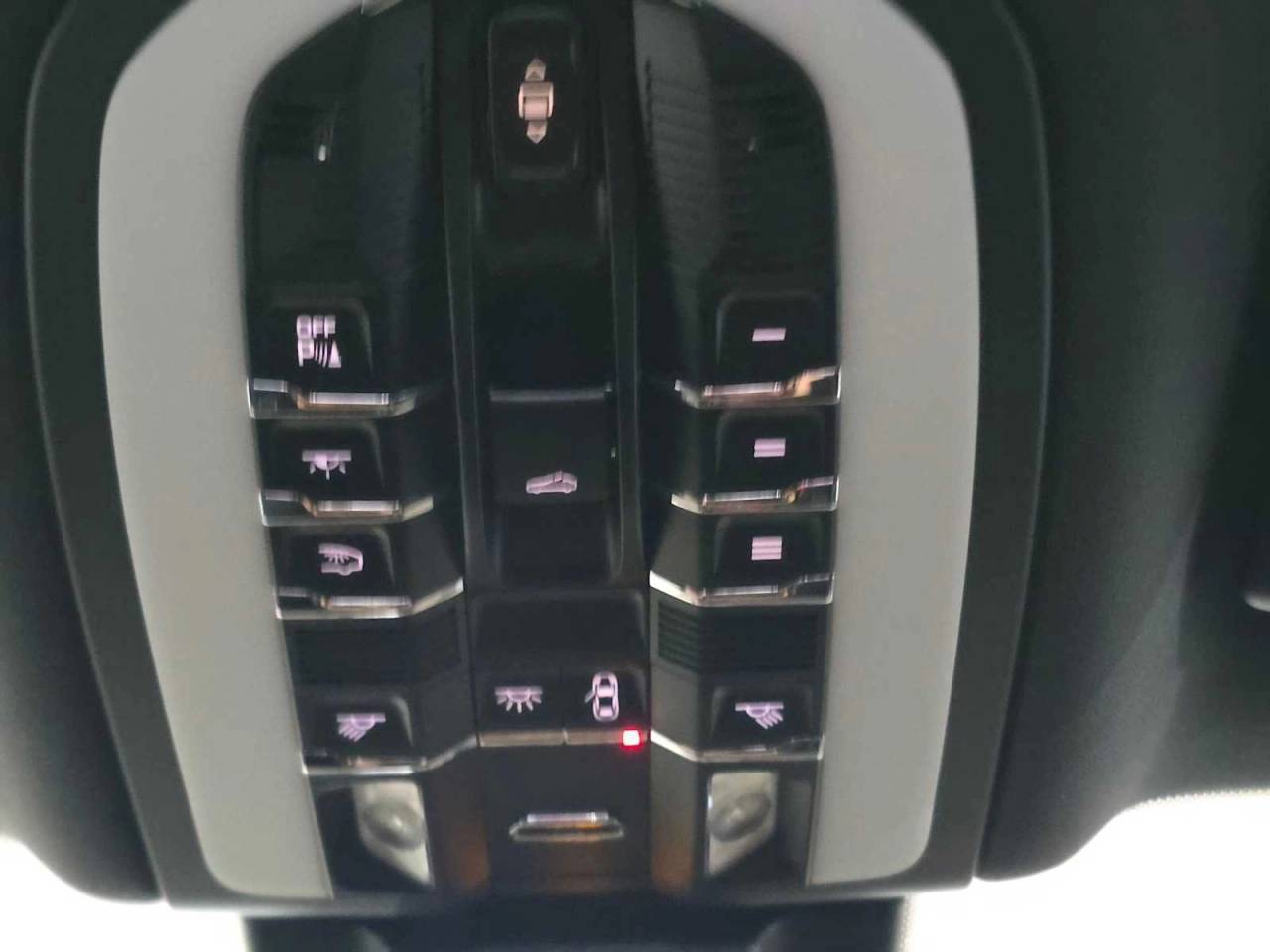 2019 Porsche Macan Macan S