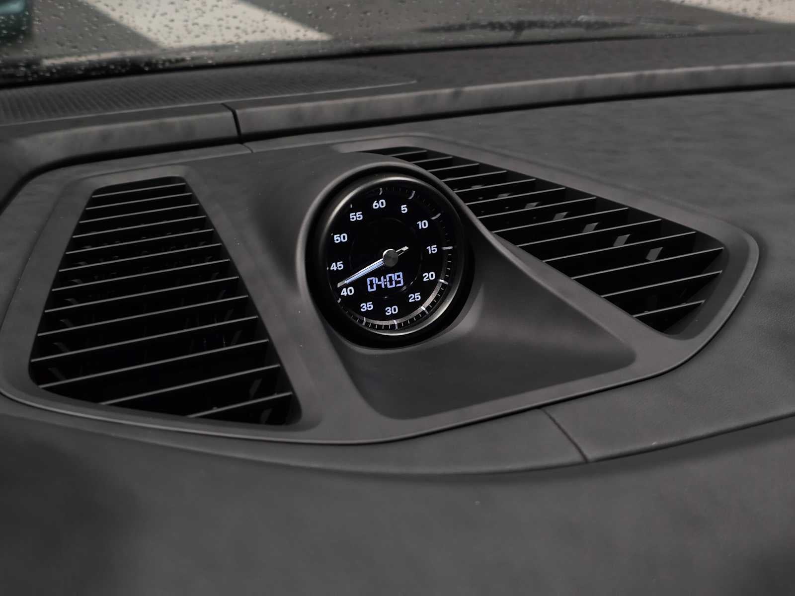 2025 Porsche Macan Electric 4S