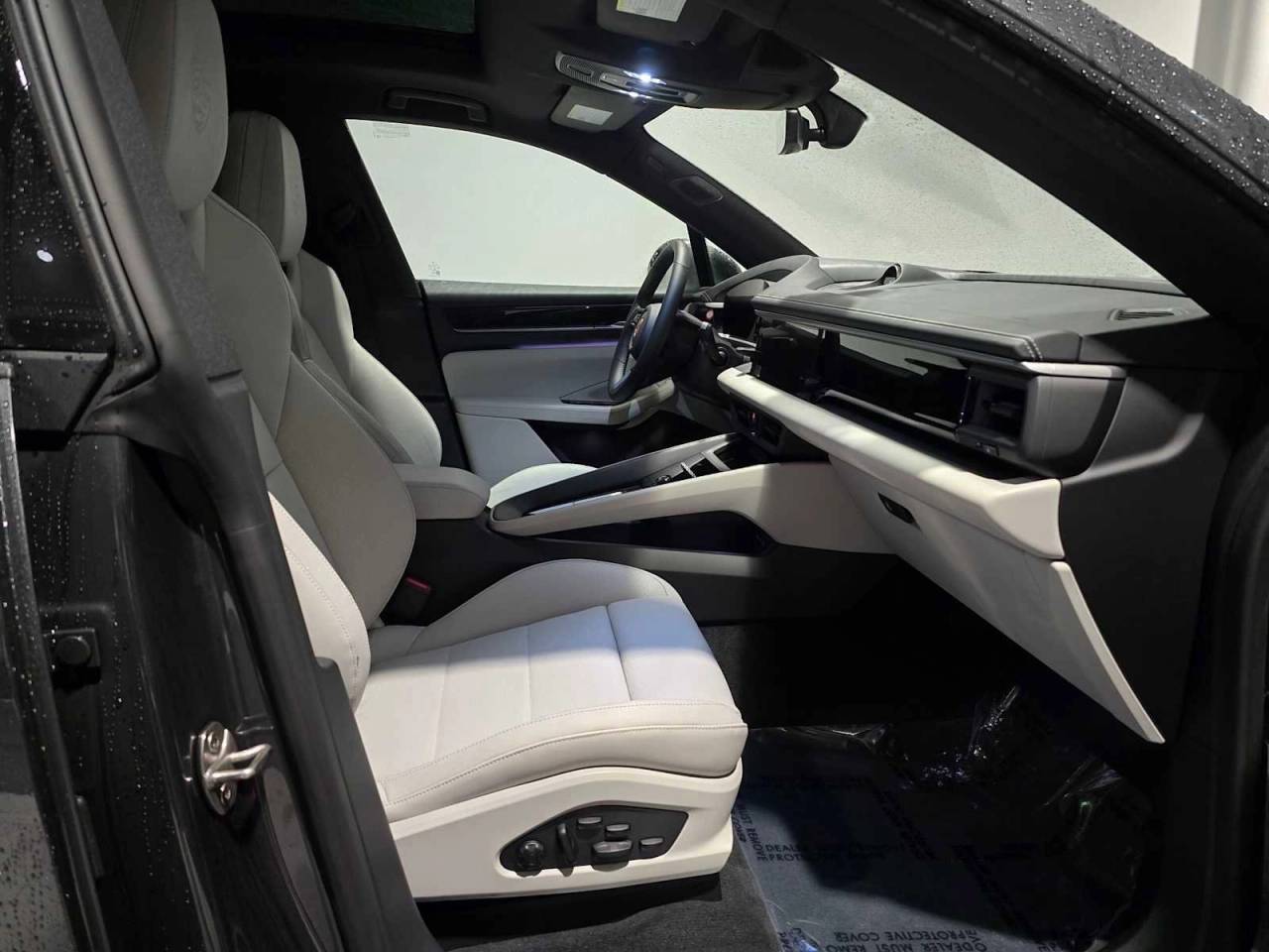 2025 Porsche Macan Electric 4S