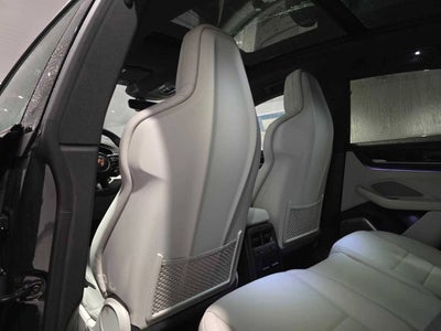 2025 Porsche Macan Electric 4S