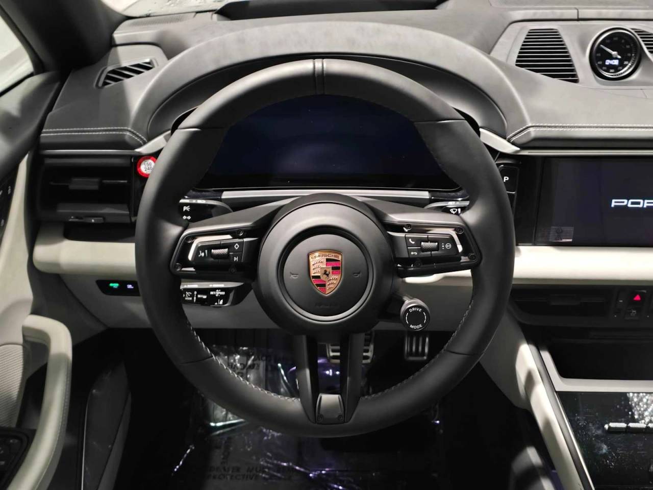 2025 Porsche Macan Electric 4S