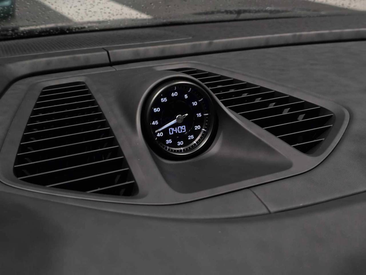 2025 Porsche Macan Electric 4S