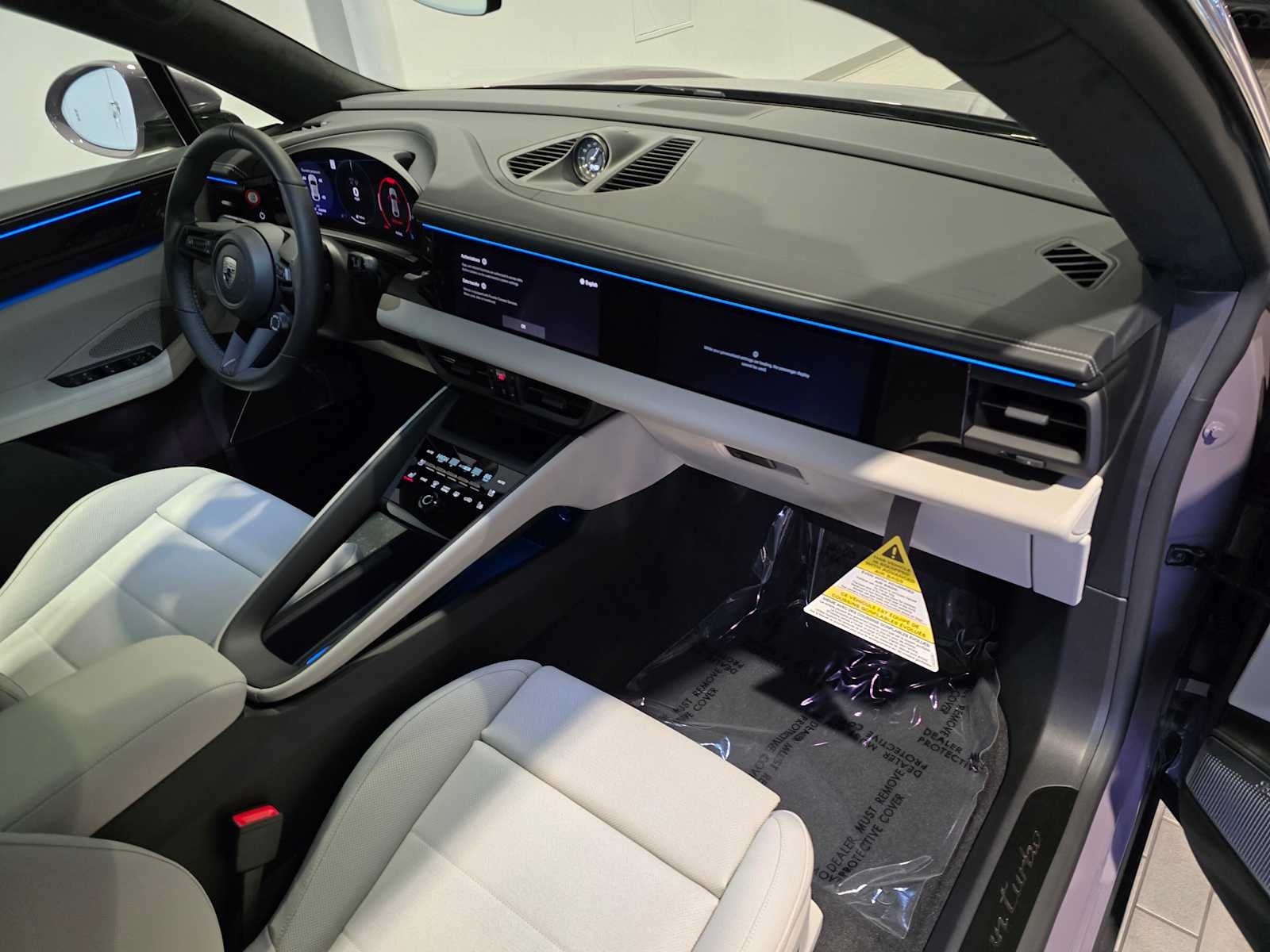 2025 Porsche Macan Electric Turbo