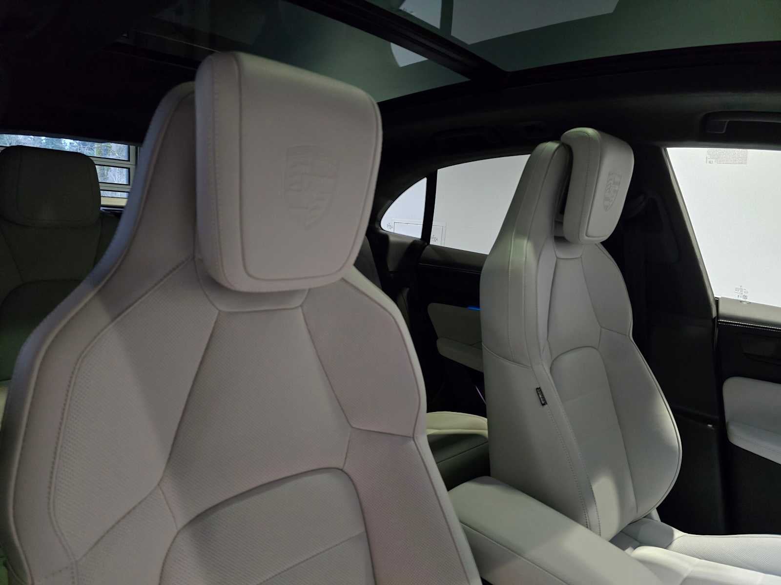 2025 Porsche Macan Electric Turbo