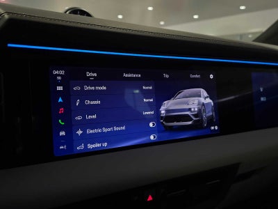 2025 Porsche Macan Electric Turbo