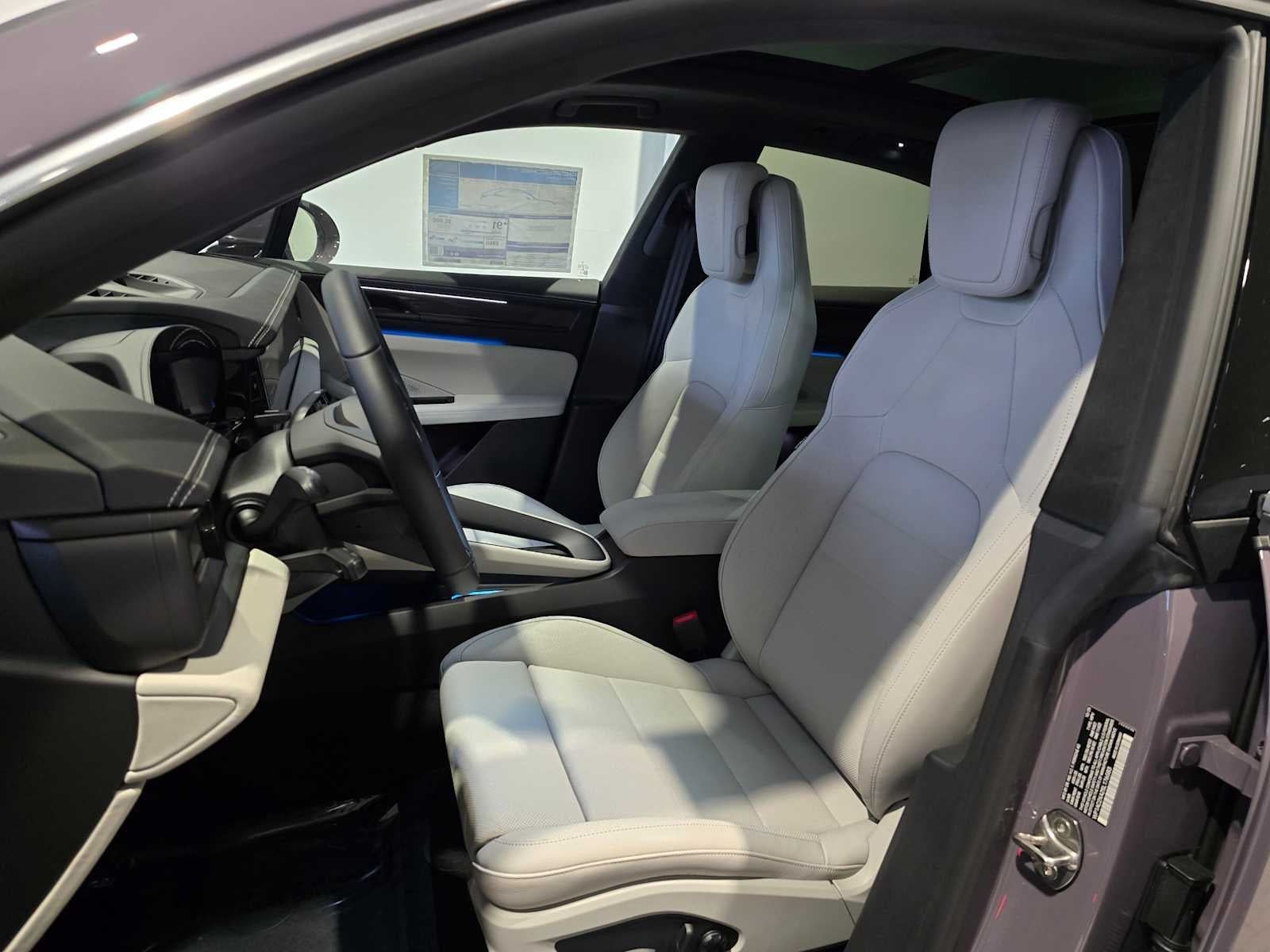 2025 Porsche Macan Electric Turbo