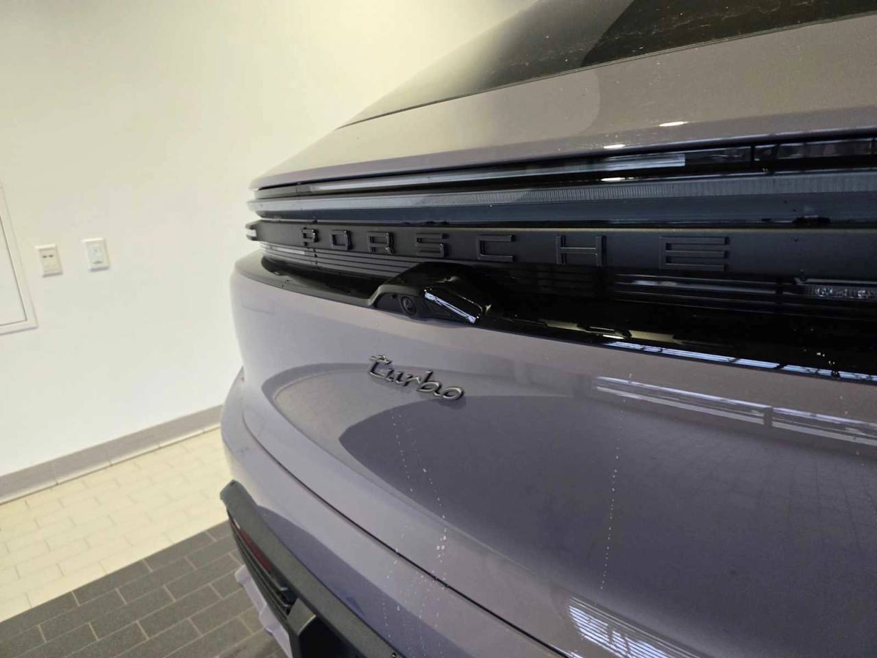 2025 Porsche Macan Electric Turbo