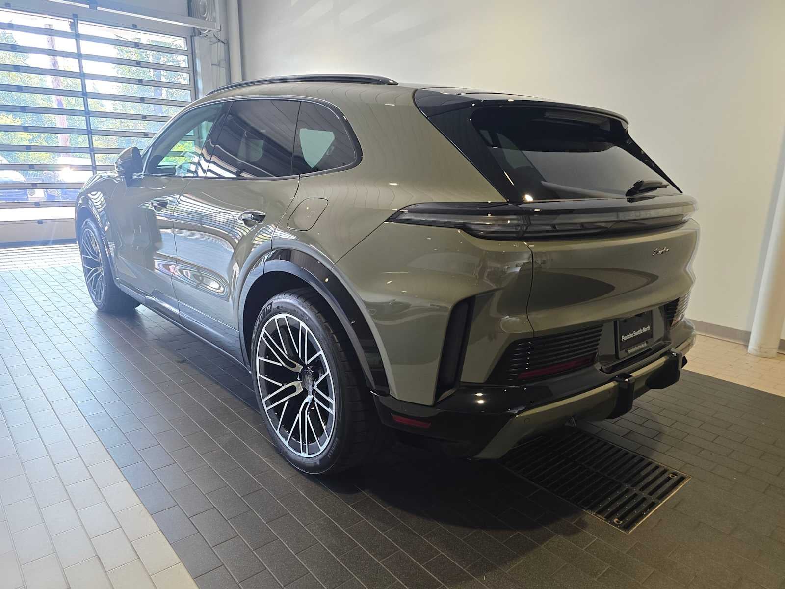 2026 Porsche Cayenne Cayenne Turbo Electric