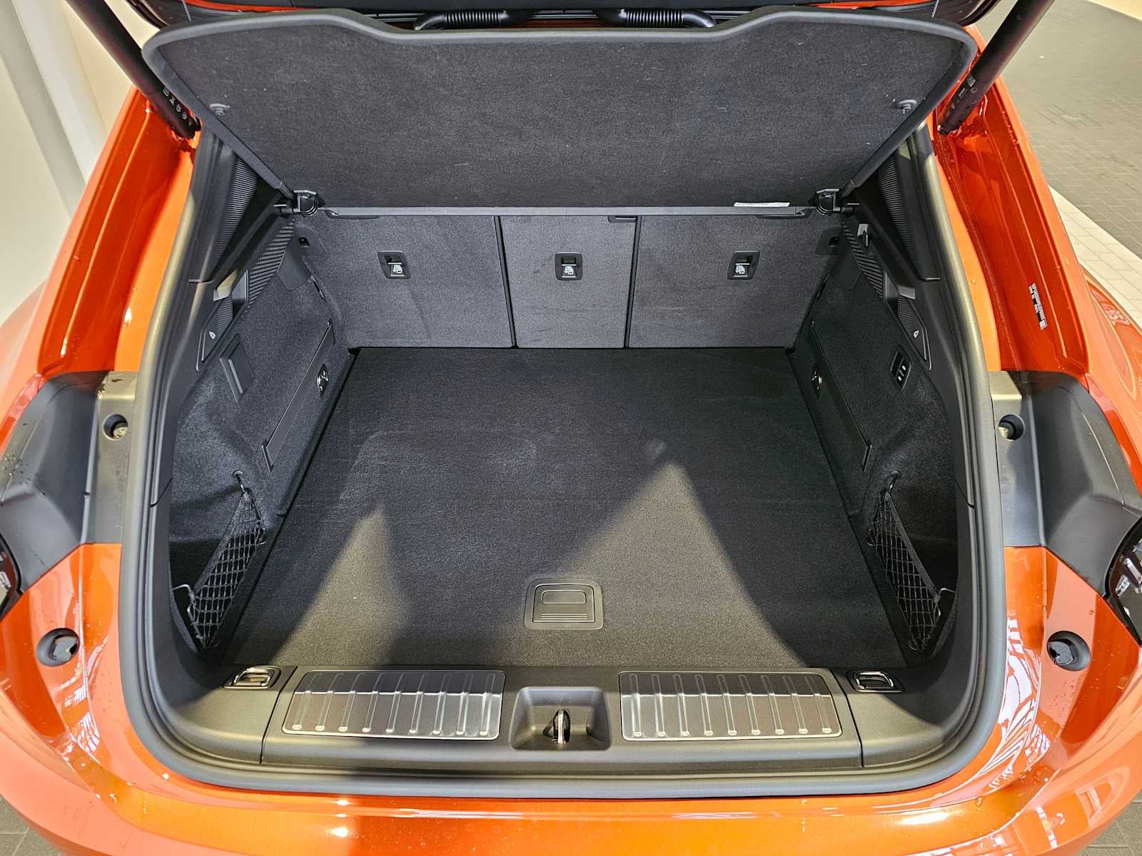 2025 Porsche Macan Electric