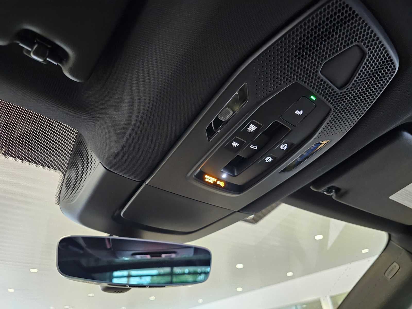 2025 Porsche Macan Electric