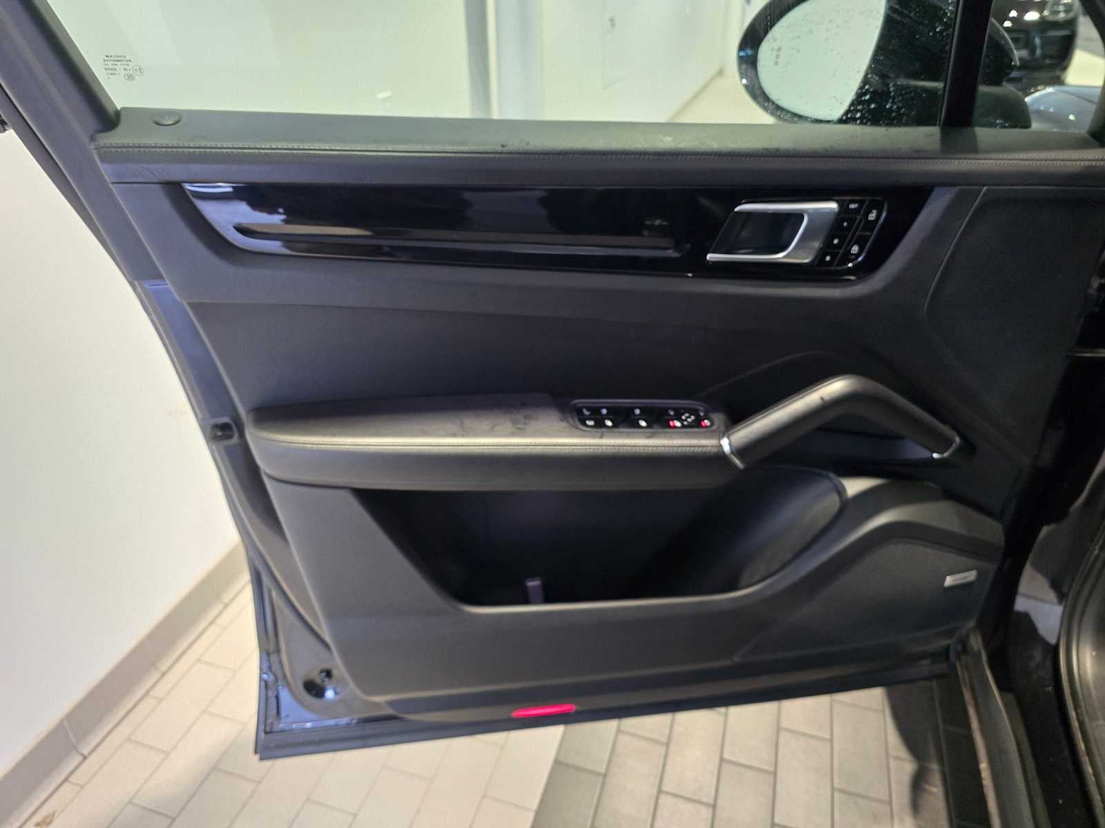 2020 Porsche Cayenne E-Hybrid