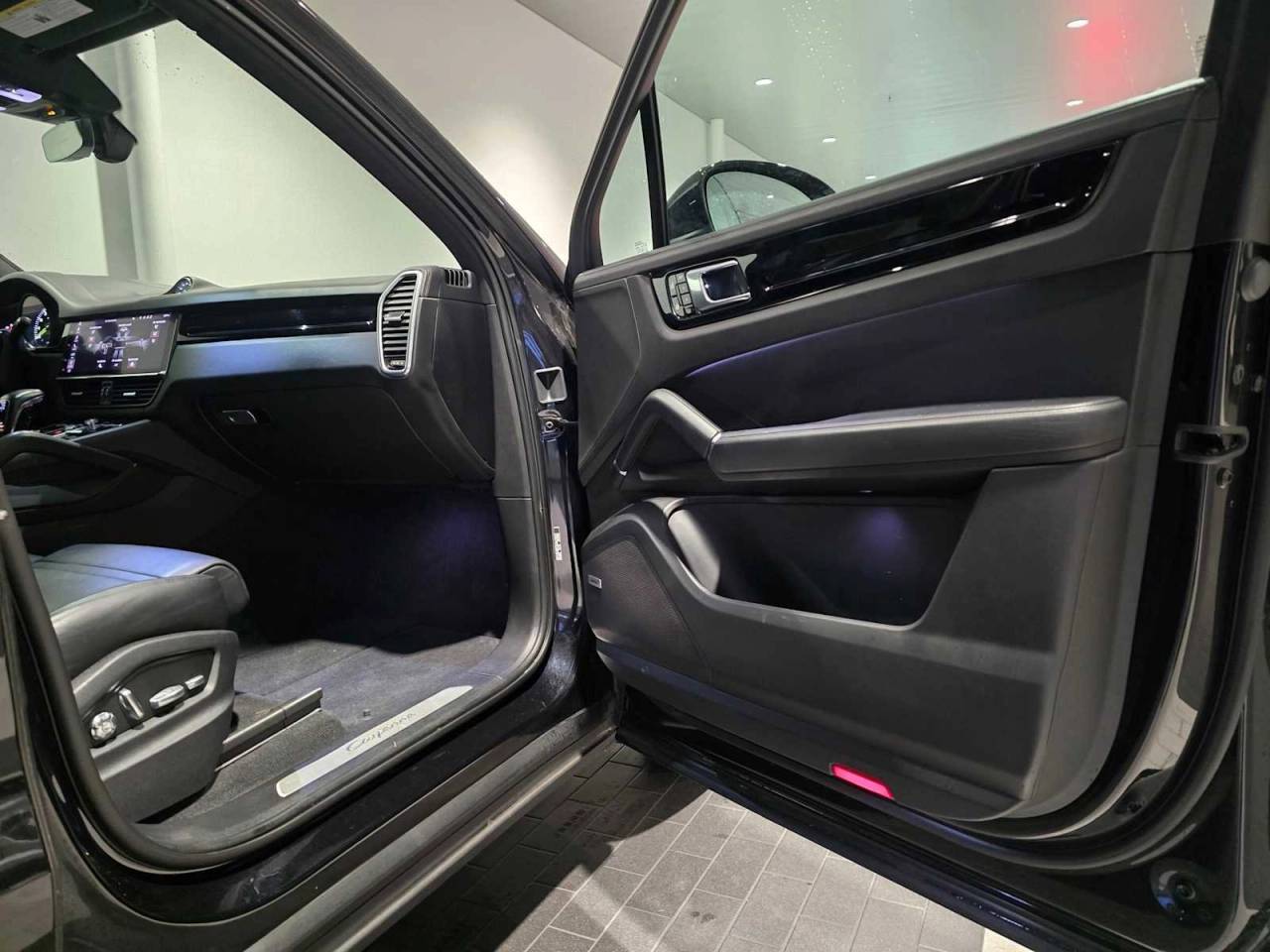 2020 Porsche Cayenne E-Hybrid