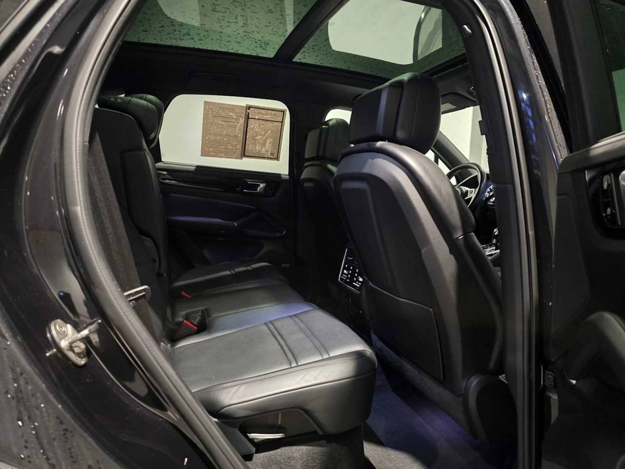 2020 Porsche Cayenne E-Hybrid