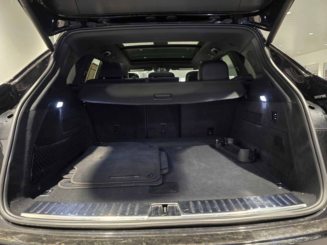 2020 Porsche Cayenne E-Hybrid