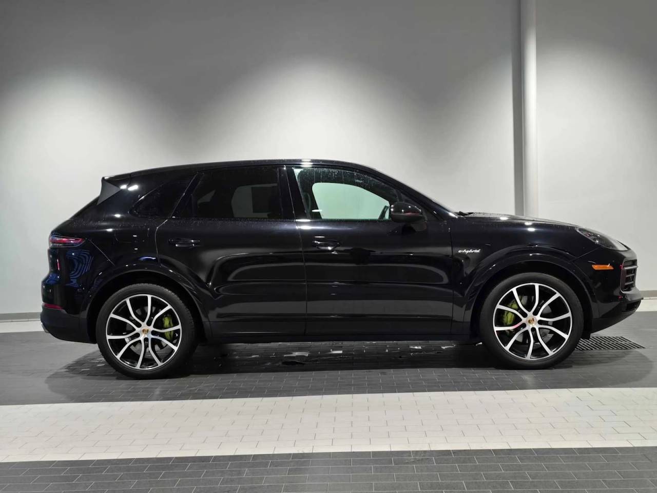 2020 Porsche Cayenne E-Hybrid