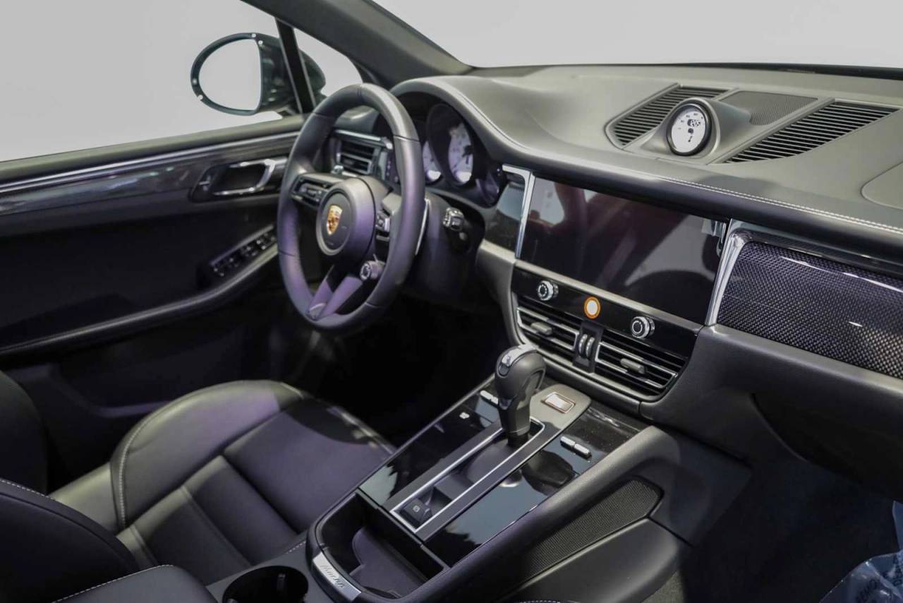 2026 Porsche Macan Macan GTS