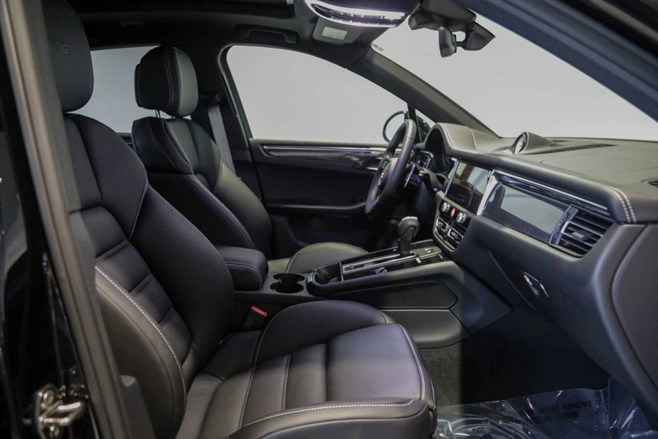 2026 Porsche Macan Macan GTS