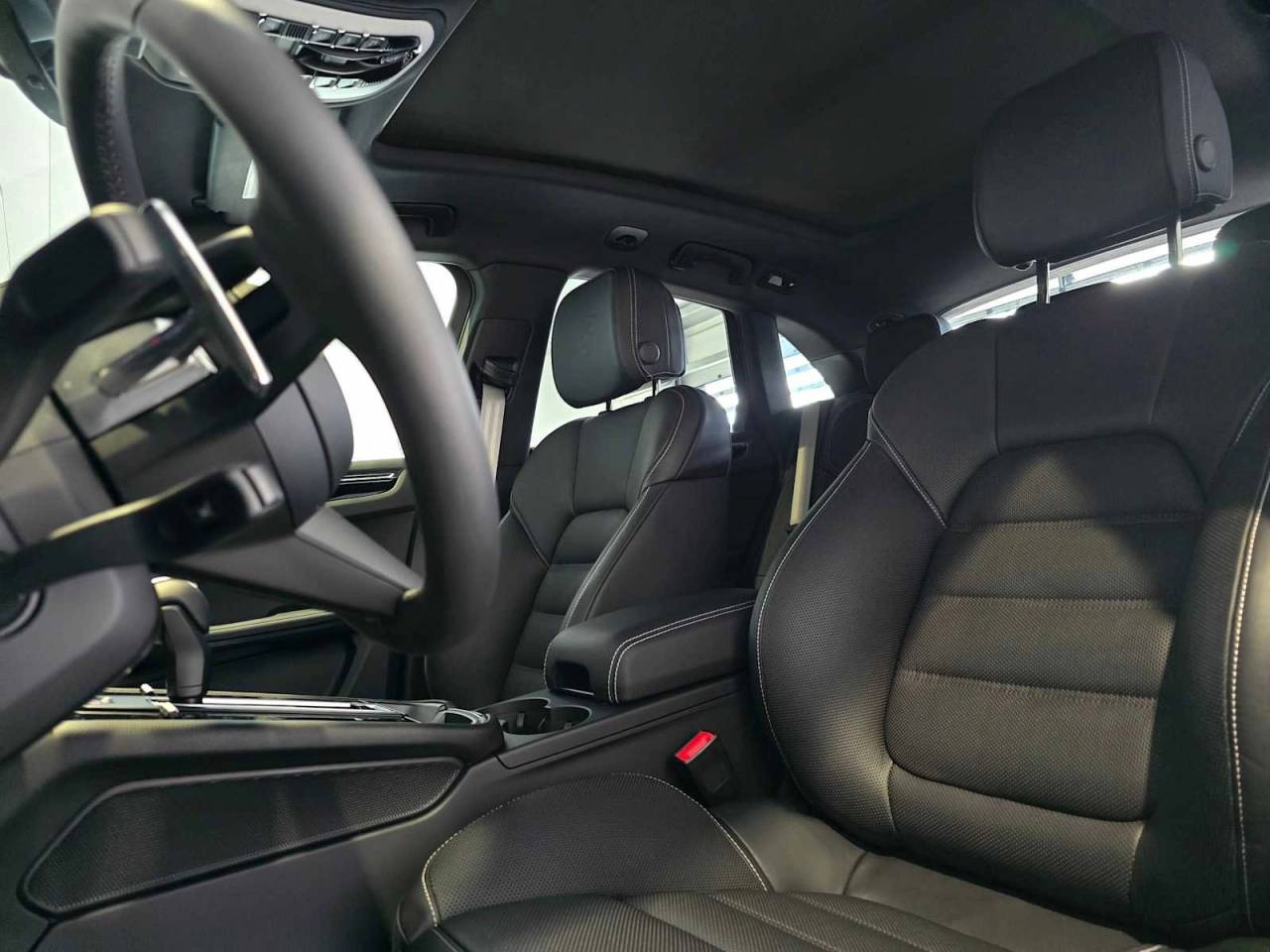 2025 Porsche Macan S