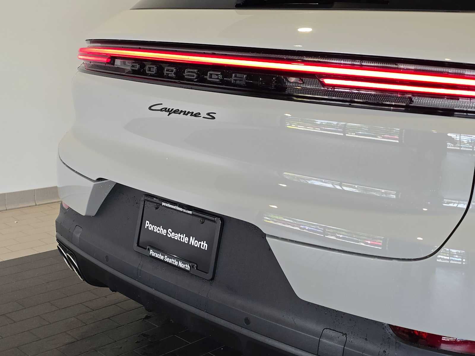 2024 Porsche Cayenne S