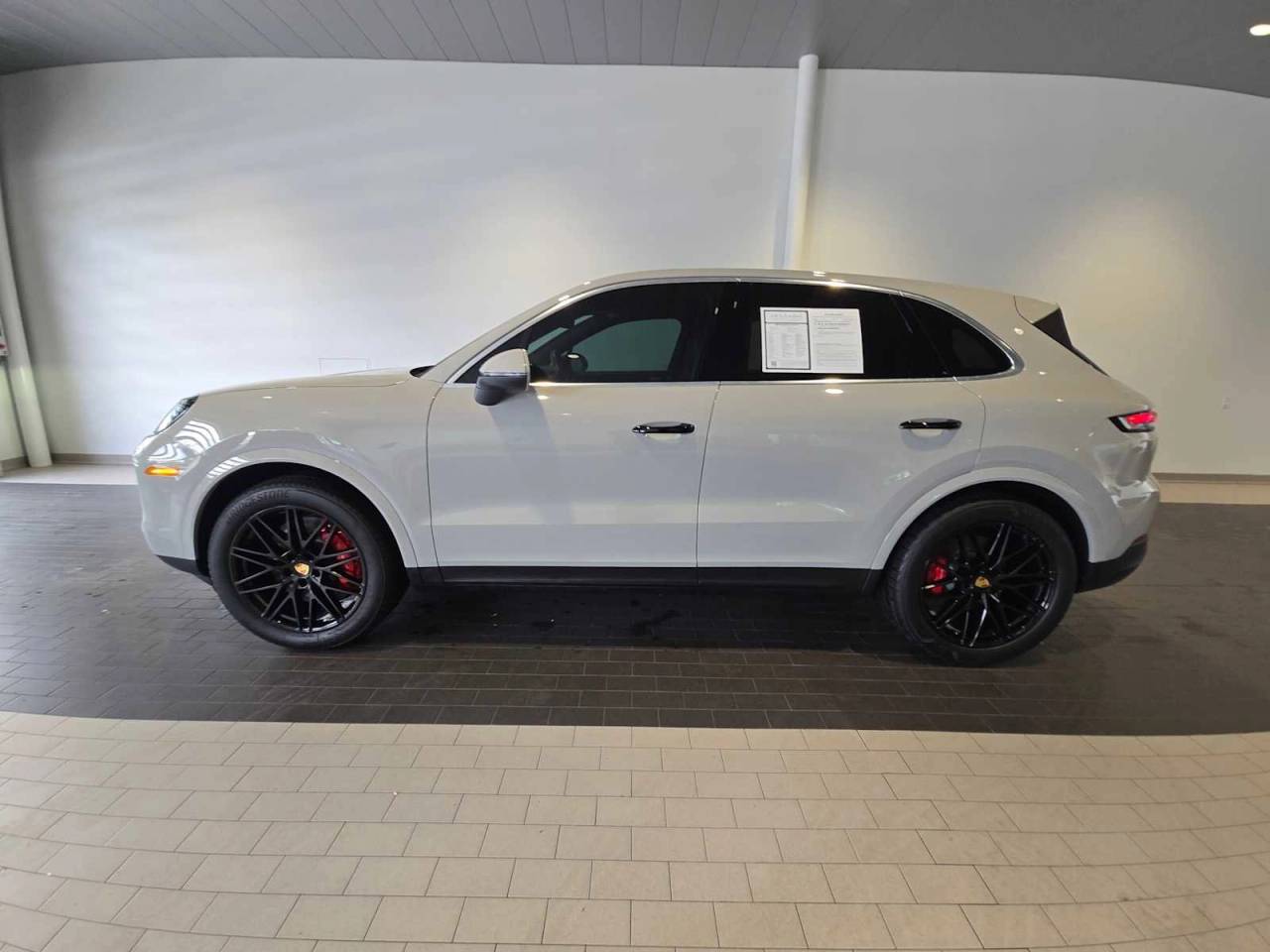 2024 Porsche Cayenne S