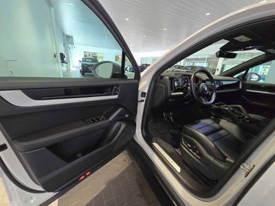 2024 Porsche Cayenne S