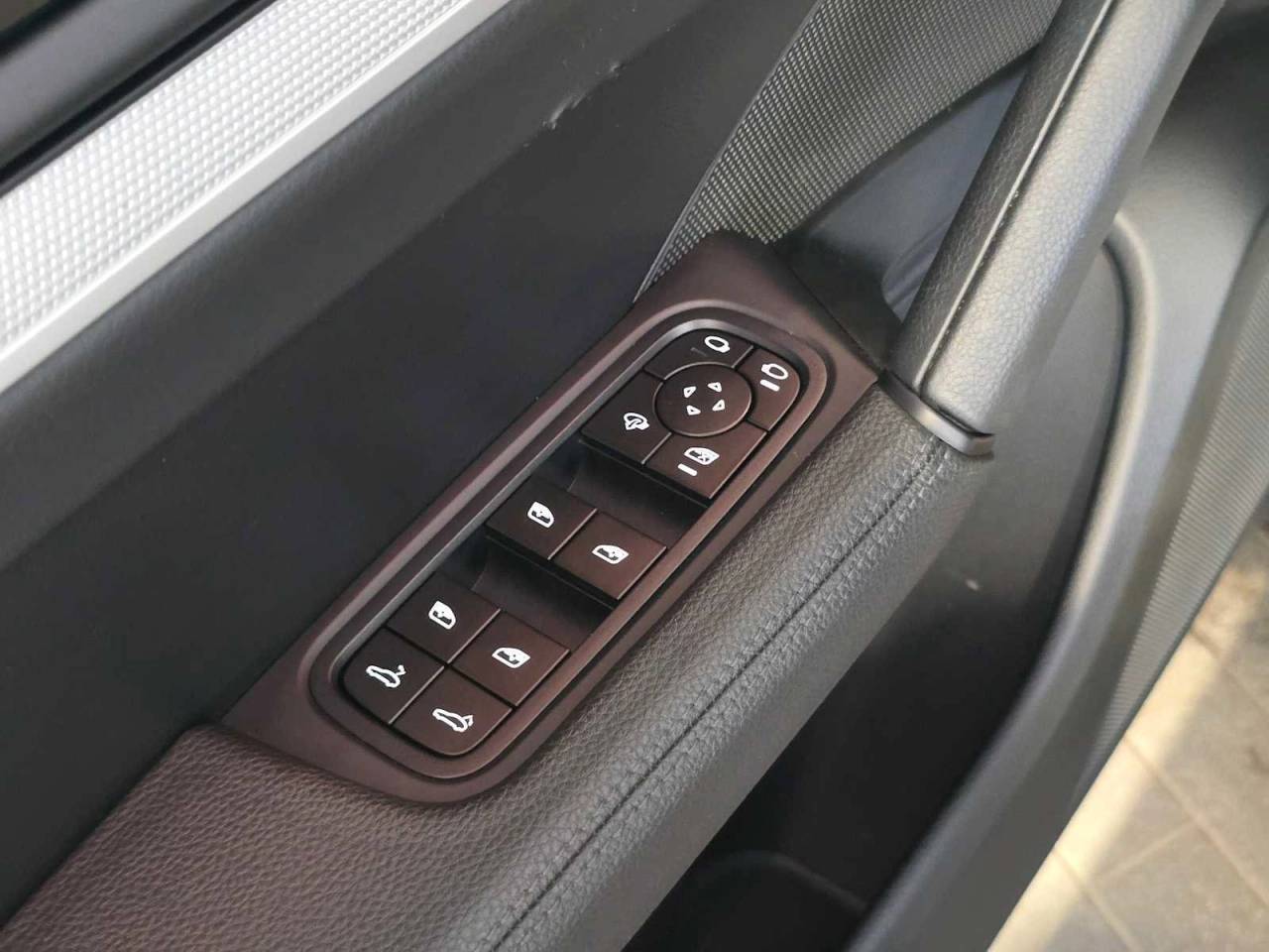 2024 Porsche Cayenne S