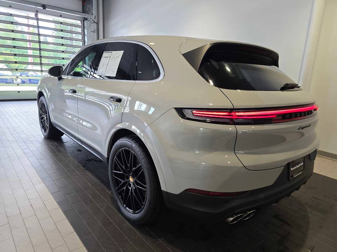2024 Porsche Cayenne S