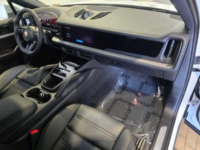 2025 Porsche Cayenne S