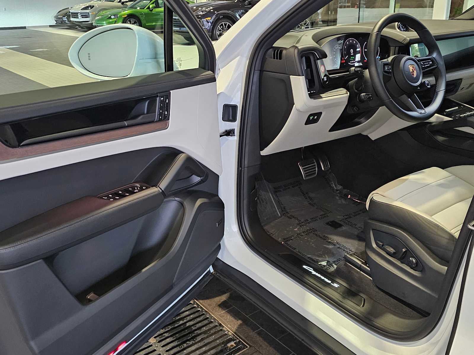 2025 Porsche Cayenne S E-Hybrid