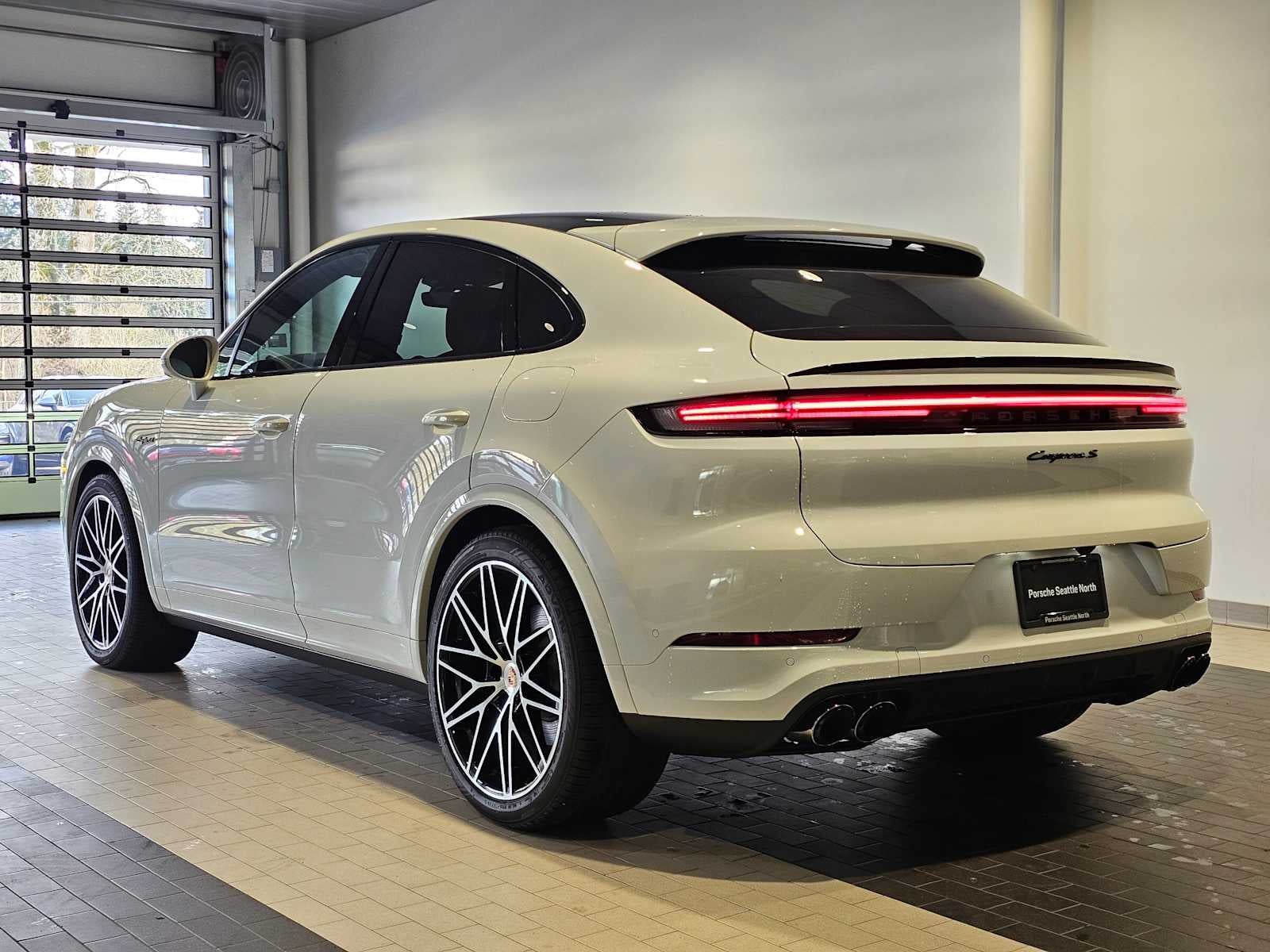 2025 Porsche Cayenne S E-Hybrid