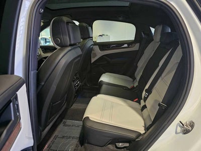 2025 Porsche Cayenne S E-Hybrid