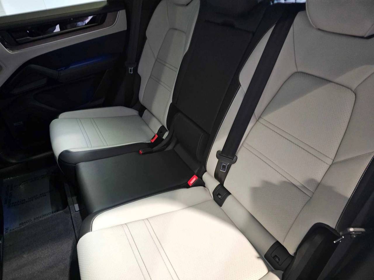 2025 Porsche Cayenne S E-Hybrid