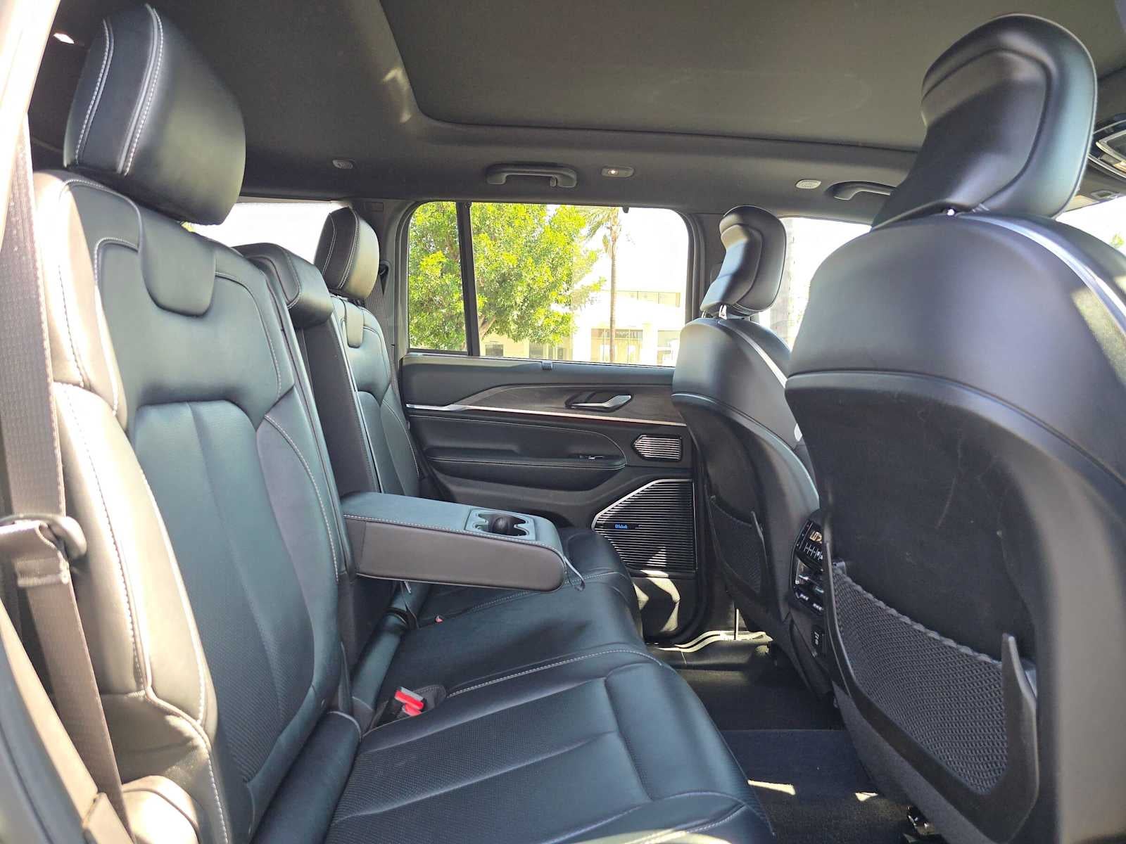 2022 Jeep Grand Cherokee 4xe Overland