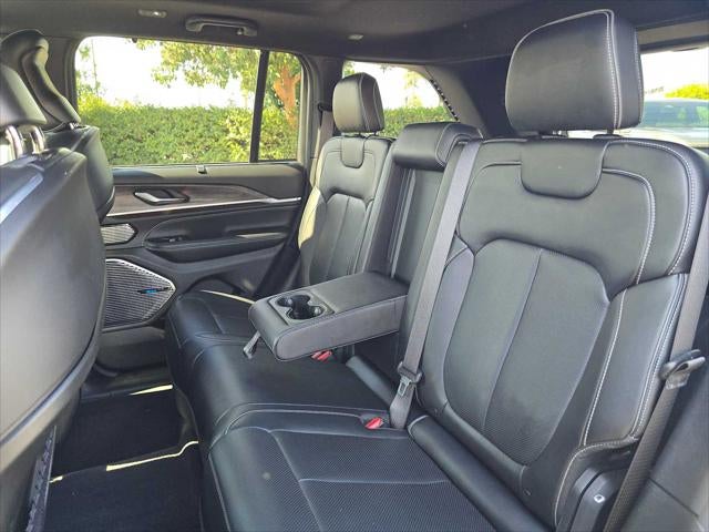 2022 Jeep Grand Cherokee 4xe Overland