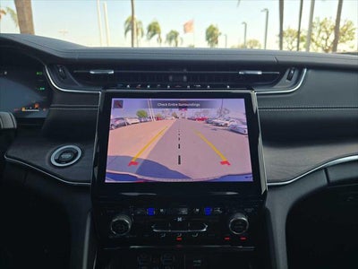 2022 Jeep Grand Cherokee 4xe Overland