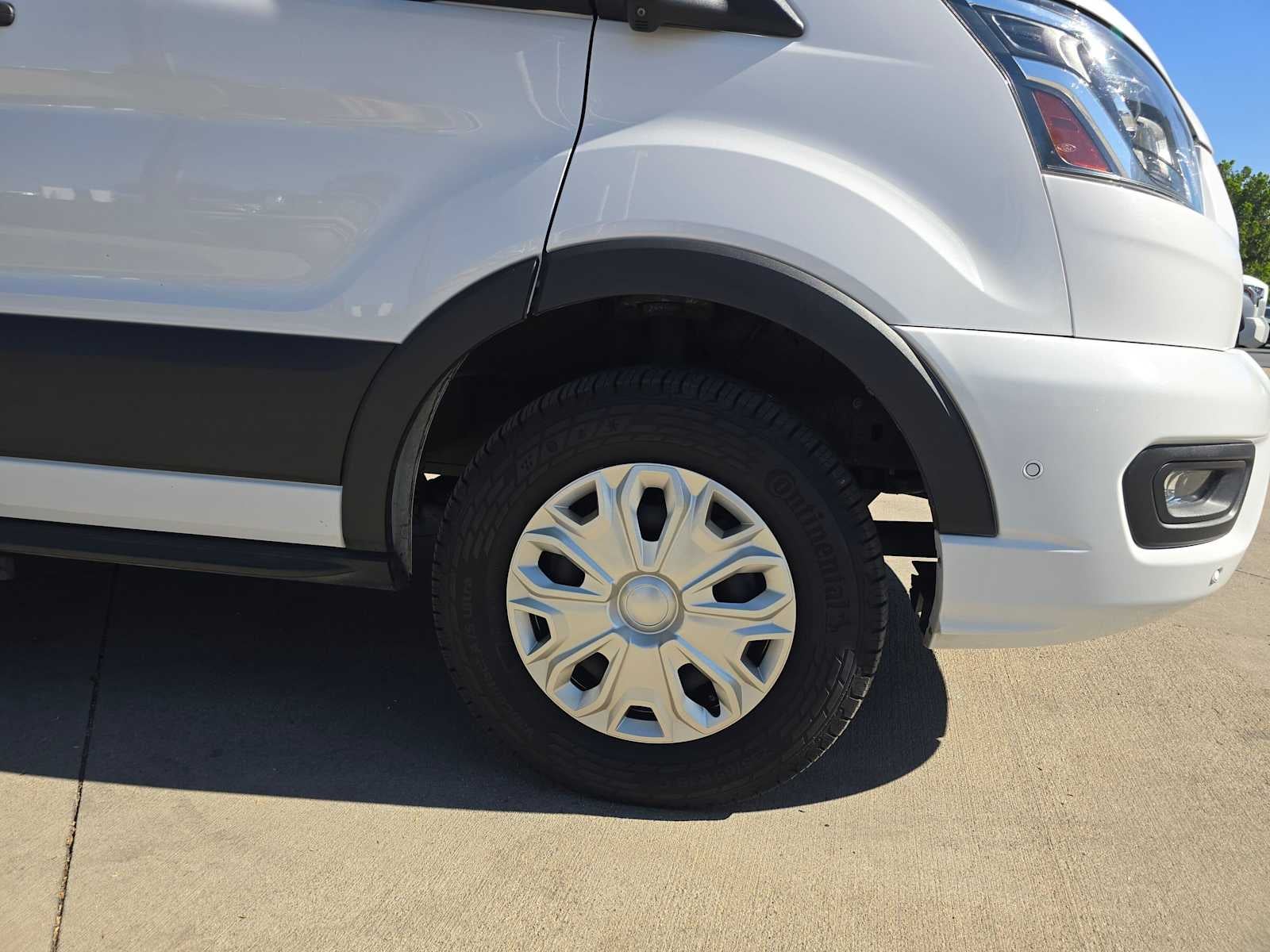 2023 Ford Transit Passenger Wagon XLT