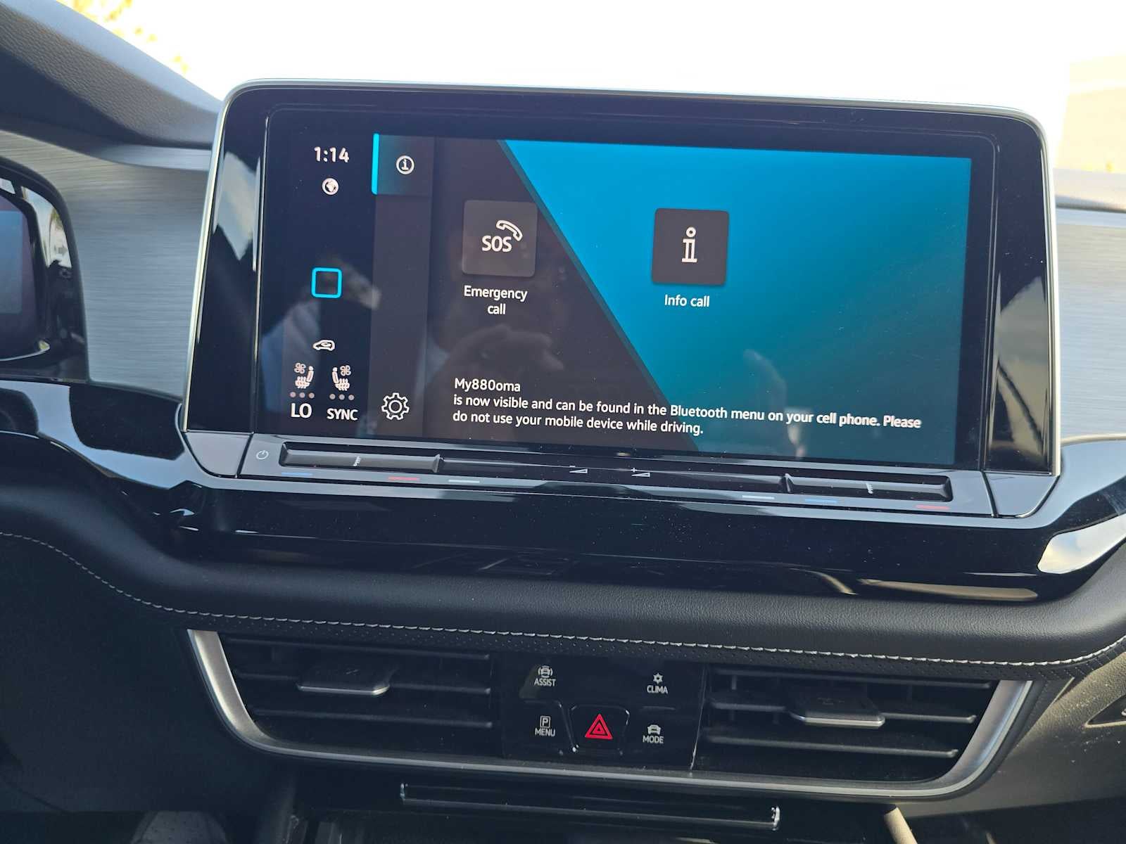 2024 Volkswagen Atlas Cross Sport 2.0T SE w/Technology