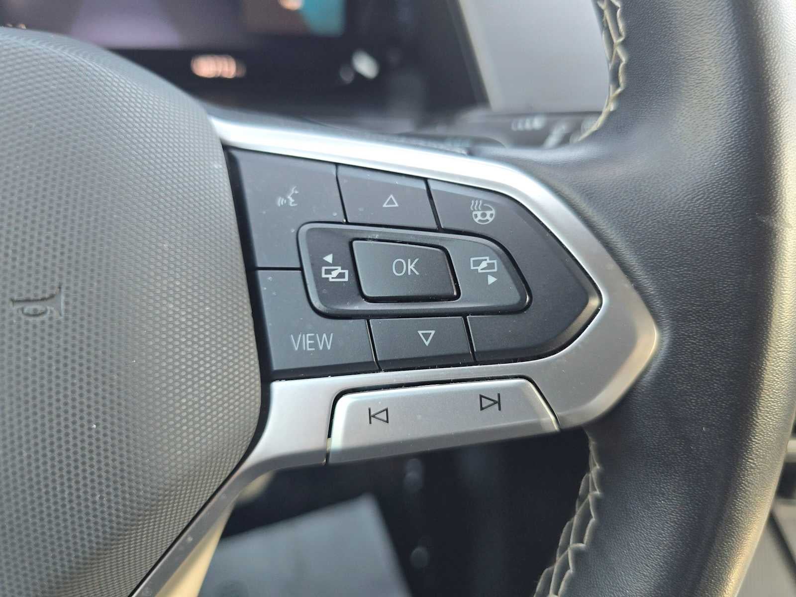 2024 Volkswagen Atlas Cross Sport 2.0T SE w/Technology